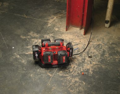 Зарядное устройство Milwaukee M1418C6