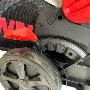 Аккумуляторная газонокосилка CROWN CT29018HX-4