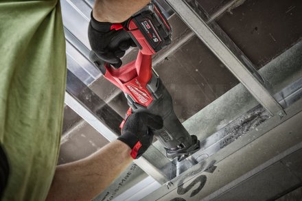 Пила сабельная Milwaukee M18 FSZ-0X