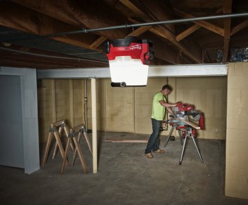 Фонарь Milwaukee M18 ONESLSP-0