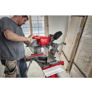 Пила торцовочная Milwaukee M18 FMS305-0