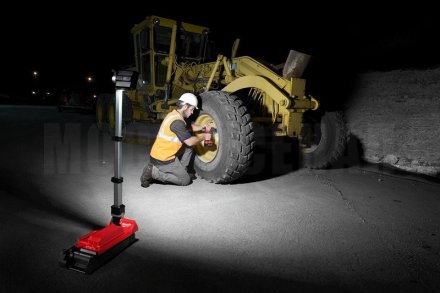 Напольный светодиодный прожектор Milwaukee M18 ONERSAL-0