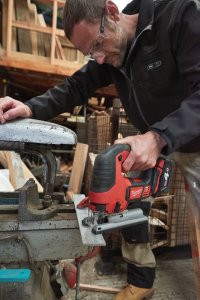 Лобзик Milwaukee M18 BJS-402C