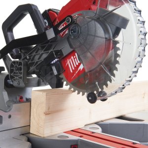 Пила торцовочная Milwaukee M18 FMS190-0