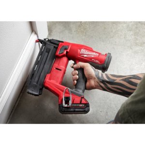 Гвоздезабиватель Milwaukee M18 FN18GS-0X