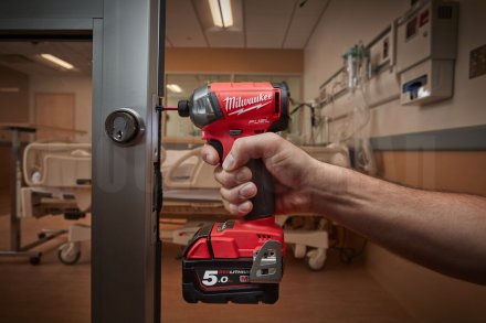 Винтоверт Milwaukee M18 FQID-502X SURGE