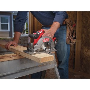 Пила циркулярная Milwaukee M18 CCS55-502X FUEL