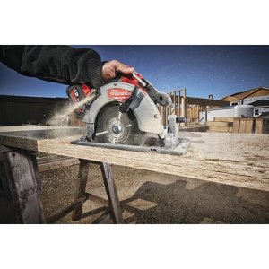 Пила циркулярная Milwaukee M18 FCS66-0C