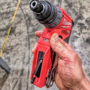 Дрель-шуруповерт Milwaukee M12 FDDX-0