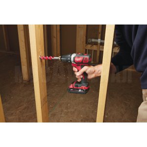 Дрель-шуруповерт Milwaukee M18 BDD-202C
