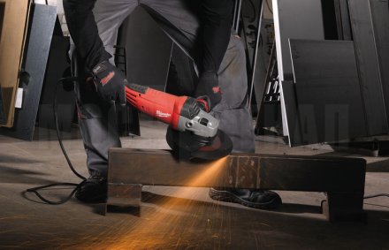 Шлифмашина угловая Milwaukee AGVK 24-230 EK DMS