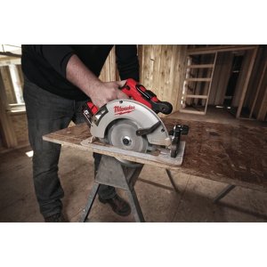 Пила циркулярная Milwaukee M18 BLCS66-0X