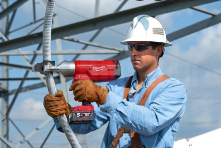 Гидравлический кабелерез Milwaukee M18 HCC45-0C