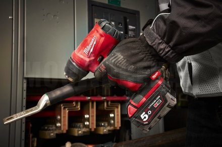 Аккумуляторный фен Milwaukee M18 BHG-0