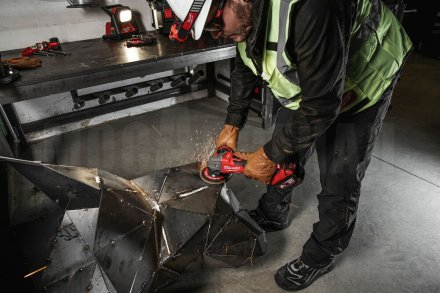 Шлифмашина угловая Milwaukee M18 FSAG125XB-502X