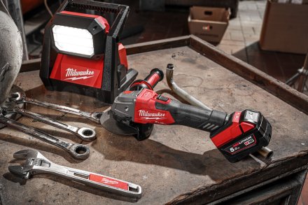Шлифмашина угловая Milwaukee M18 FSAG125XB-502X