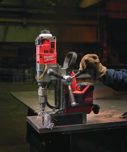 Дрель на магнитной станине Milwaukee M18 FMDP-0C FUEL