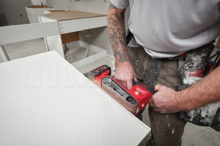Шлифмашина ленточная Milwaukee M18 FBTS75-0
