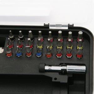 Аккумуляторный шуруповерт CROWN CT22033 IMC