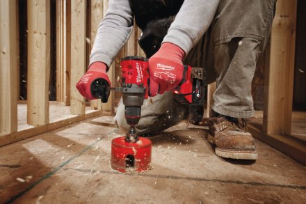 Дрель-шуруповерт Milwaukee M18 FDD3-402C