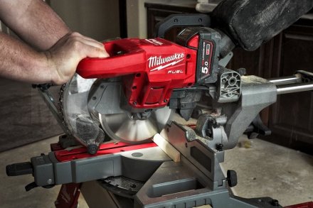 Пила торцовочная Milwaukee M18 FMS190-0