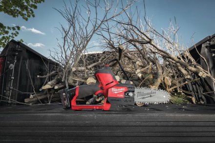 Пила цепная садовая Milwaukee M12 FHS-0
