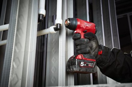 Аккумуляторный фен Milwaukee M18 BHG-502C