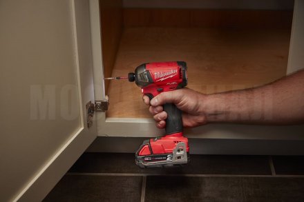 Винтоверт Milwaukee M18 FQID-0X SURGE