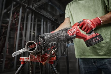 Пила сабельная Milwaukee M18 FSZ-0X