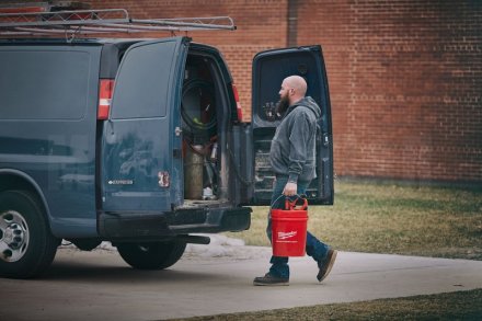Машинка прочистная Milwaukee M12 BDC6-202C